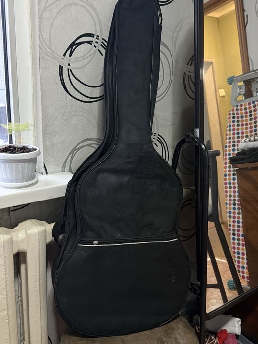 Продаю гитару Акустическую