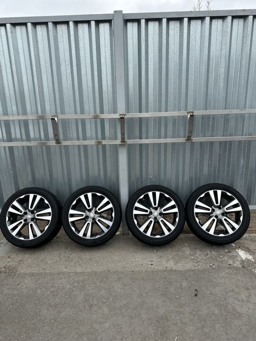 Продам комплект дисков от весты