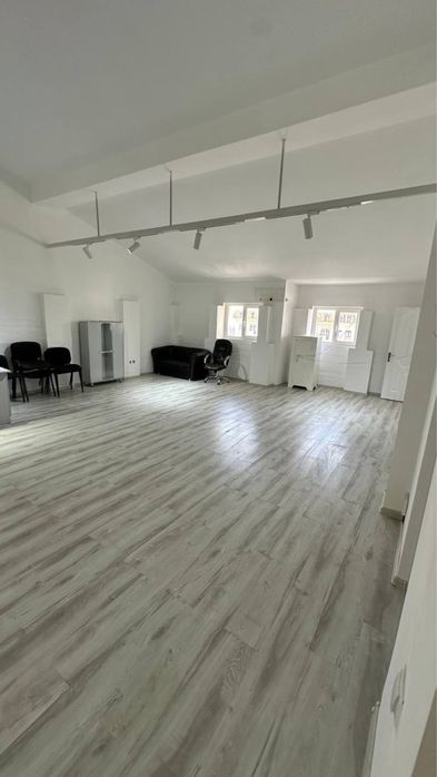 Продается свое коммерческое помещение в центре города