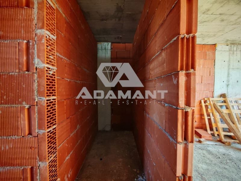 Продава се Двустаен апартамент в с. Казичене, Област София-град - 98 кв.м за 835 €/кв.м - Снимка #1