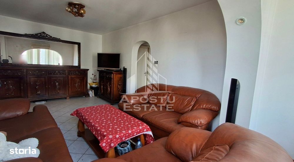 Apartament 4 camere micalaca zona 100