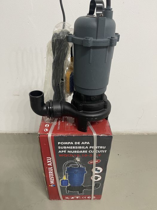 Pompă apă murdară , tocător exterior și floror .