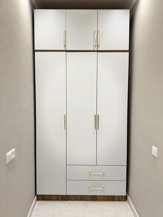 Shkaf sotiladi dastavka ustanovka bepul