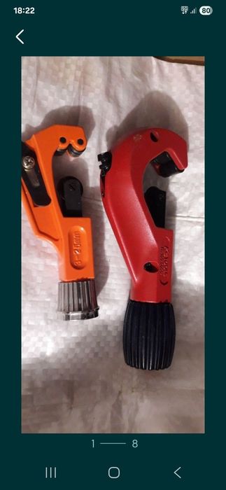 Vand 2 scule noi(dispozitive) pentru taiat tevi cupru.
Scula mai mare