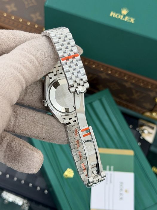 Rolex Date-Just 31mm Green Mint Dial - ETA -