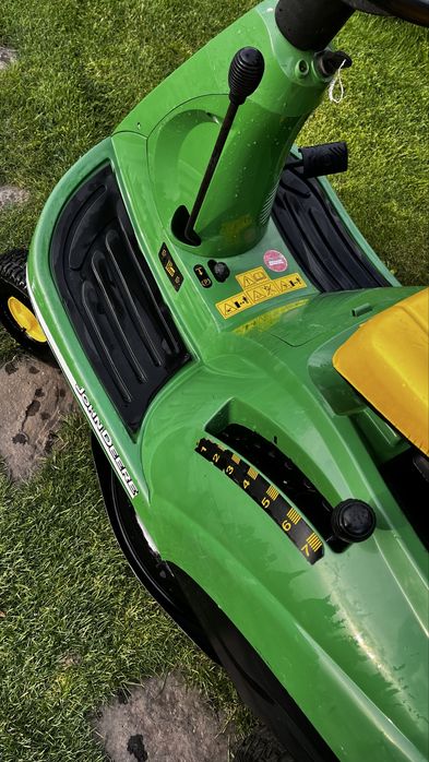 Tractoras pentru gazon