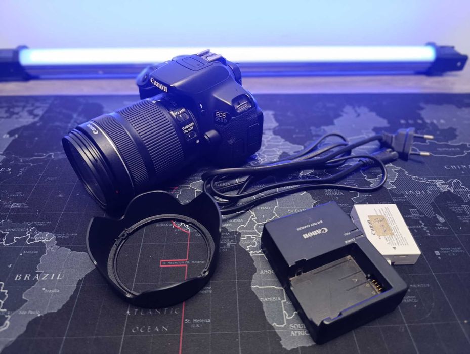 Canon Foto Video aparat zo'r holati qo'shimchalari bilan arzon narxda