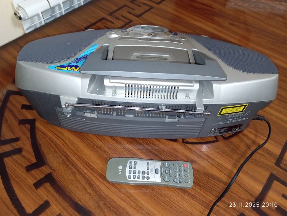 Бумбокс музыкальный центр LG