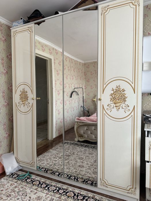 Спальный гарнитур