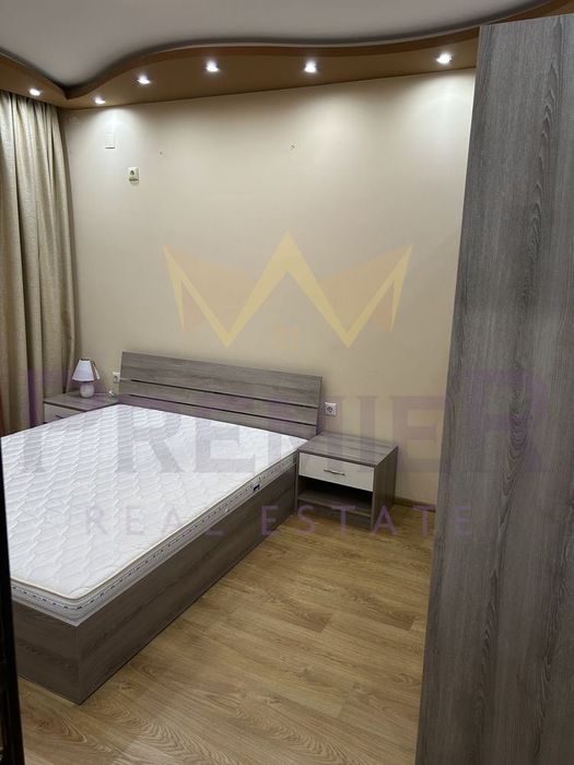 Дава се под наем Тристаен апартамент в Варна, Автогара - 115 кв.м за 867 € - Снимка #6