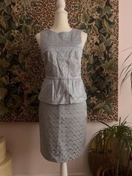 Costum-rochie, compus din bluza peplum si fusta