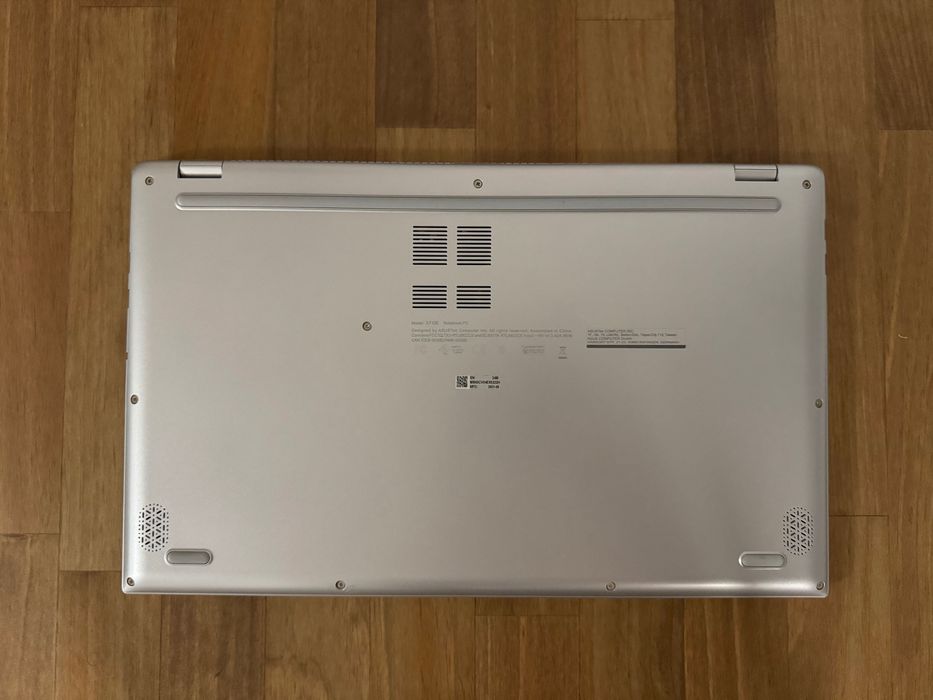 ASUS VivoBook 17