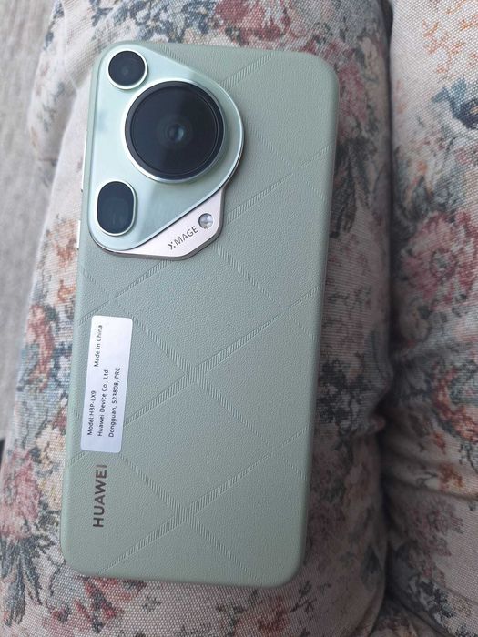 Huawei Pura 70 Pro Ultra 5G – 512GB, stare foarte bună, 1 an vechime