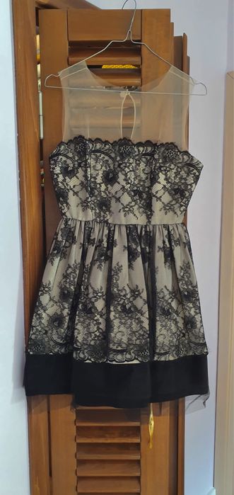 rochie casa wanda
