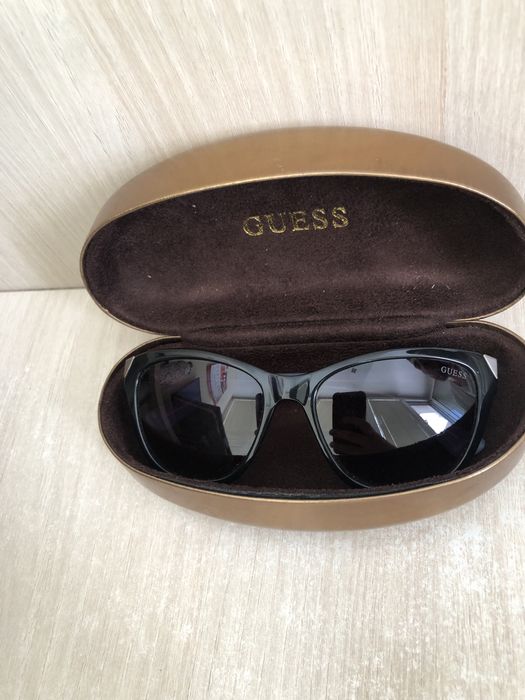 Слънчеви очила Guess