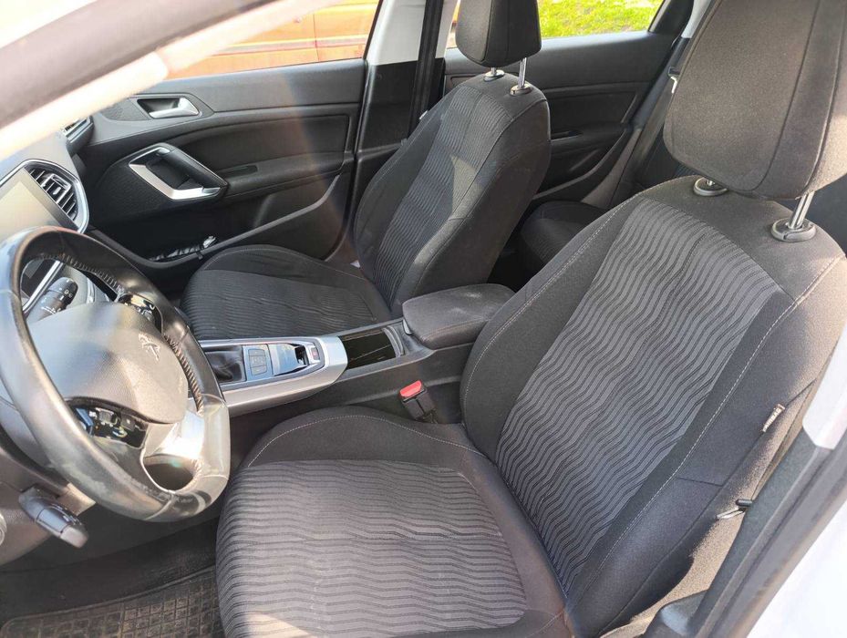 Пежо 308 комби 2014 година