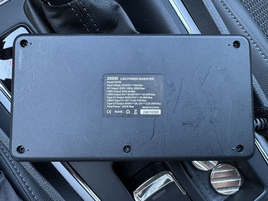 Invertor auto 12V - 220V Excitat