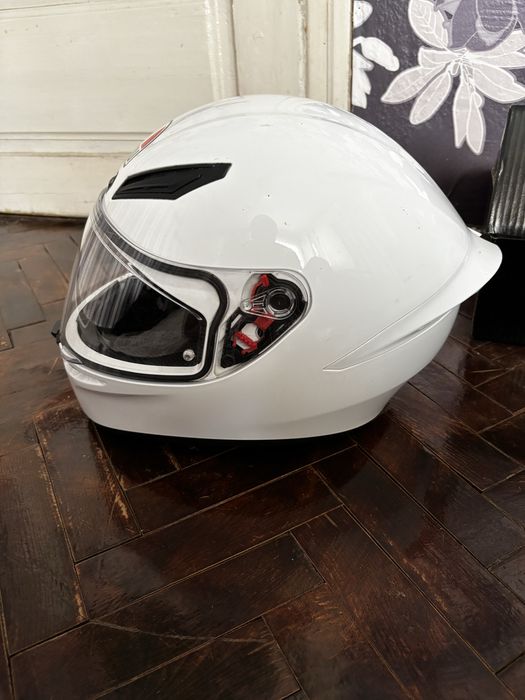 Каска за мотор Agv k1s
