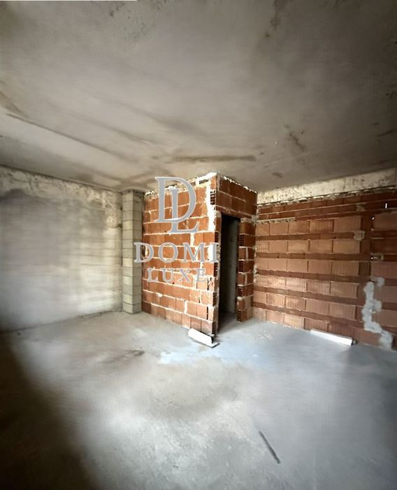 Продава се Тристаен апартамент в Варна, Колхозен пазар - 109 кв.м за 843 €/кв.м - Снимка #5