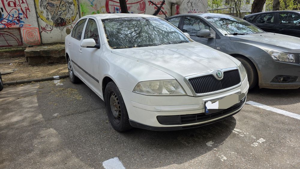 Vand sau Dezmembrez skoda octavia 2 benzina sau vand intreaga
