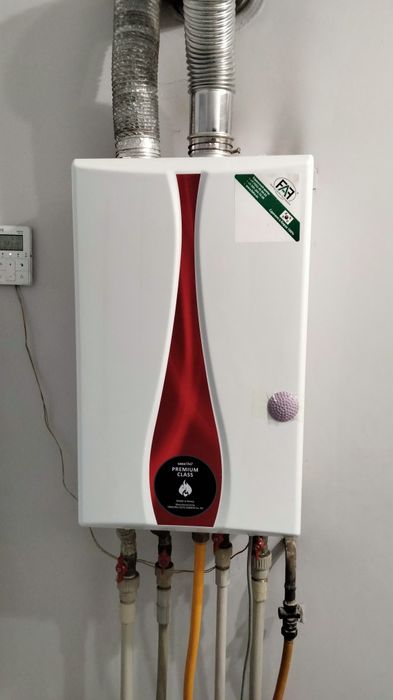 Продам настенный газовую печь.