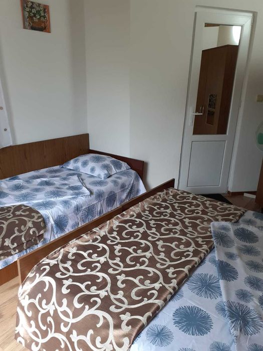 Casuta  Briza Marii - Costinesti  , din poarta se vede marea , rezervari 0745997301