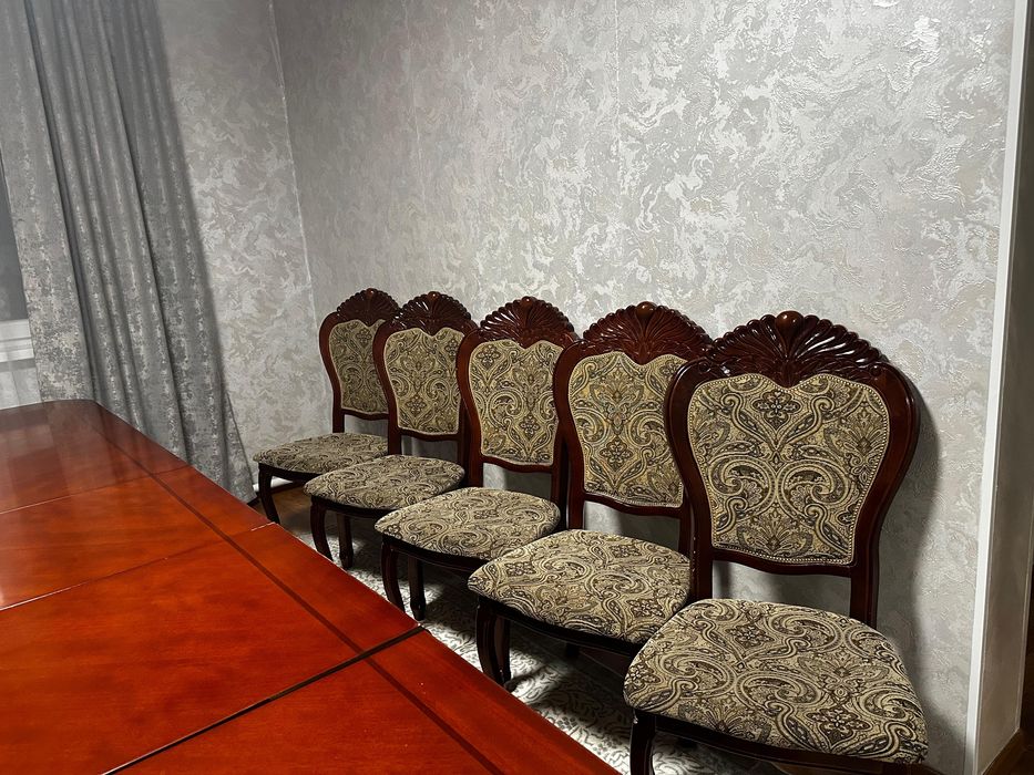 Стол деревянный