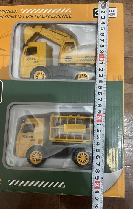 Подарочный набор машинок, НОВЫЙ