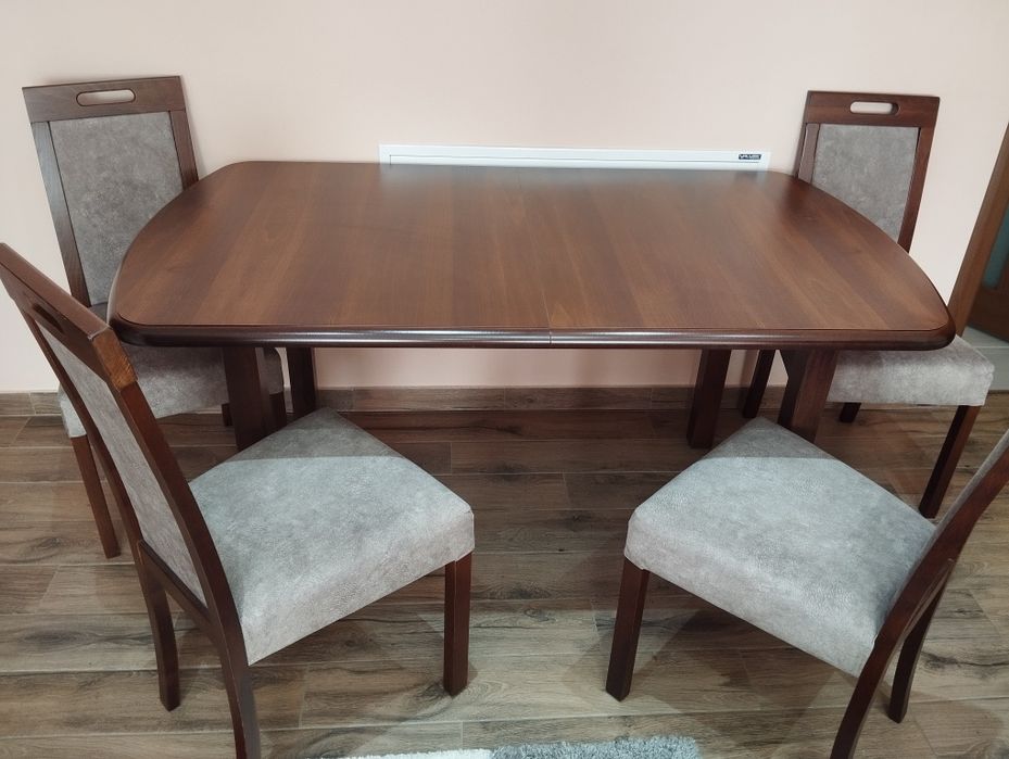 Set masa cu 4 scaune