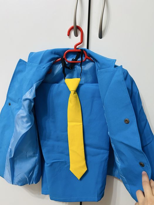 Продам костюм для мальчиков