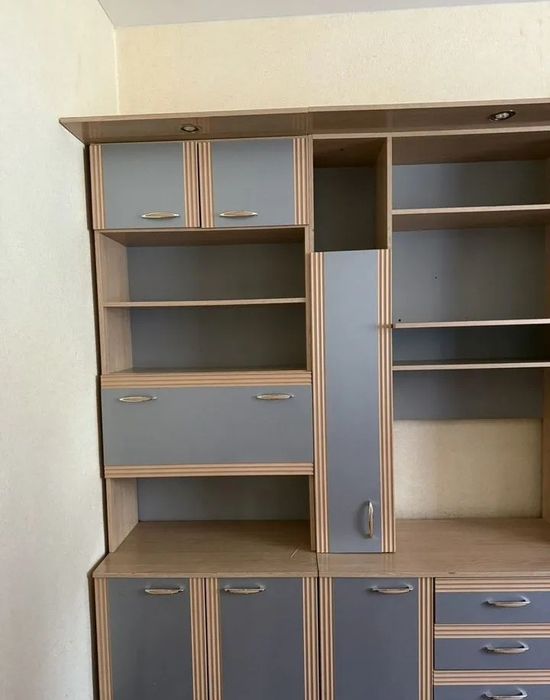 Отдам Шкаф даром