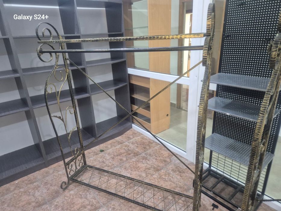 Продам металлические стойки