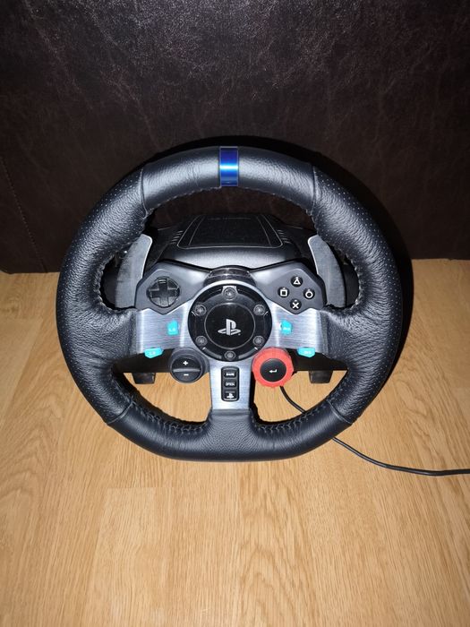 !VANDUT! Volan de gaming + pedale + schimbator  Logitech G29
