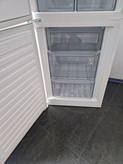 Хладилник с фризер Aeg A++ No Frost