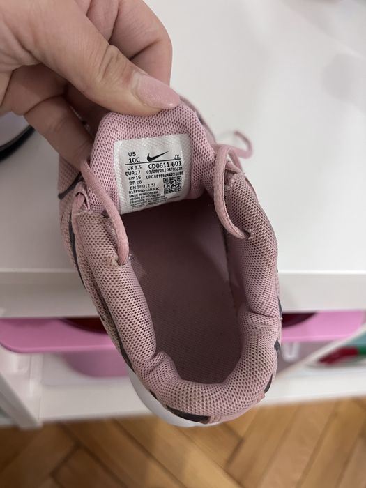 Adidasi nike marimea 28