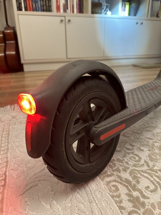 Самокат электрический Ninebot