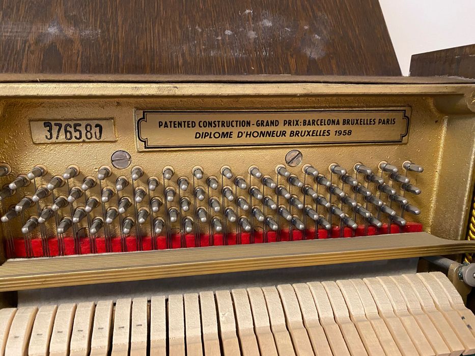 Пиано Petrof в чудесно състояние