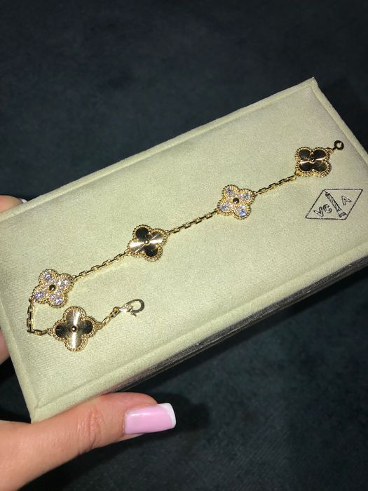 Гривна Van Cleef позлатена