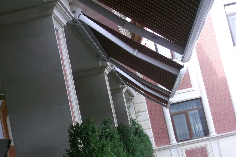 Kassetli Markiza. Tent. Soyabonlar. Naves