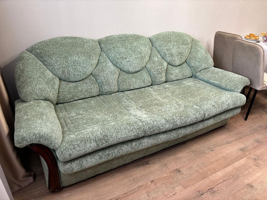 Продам  мягкую мебель .