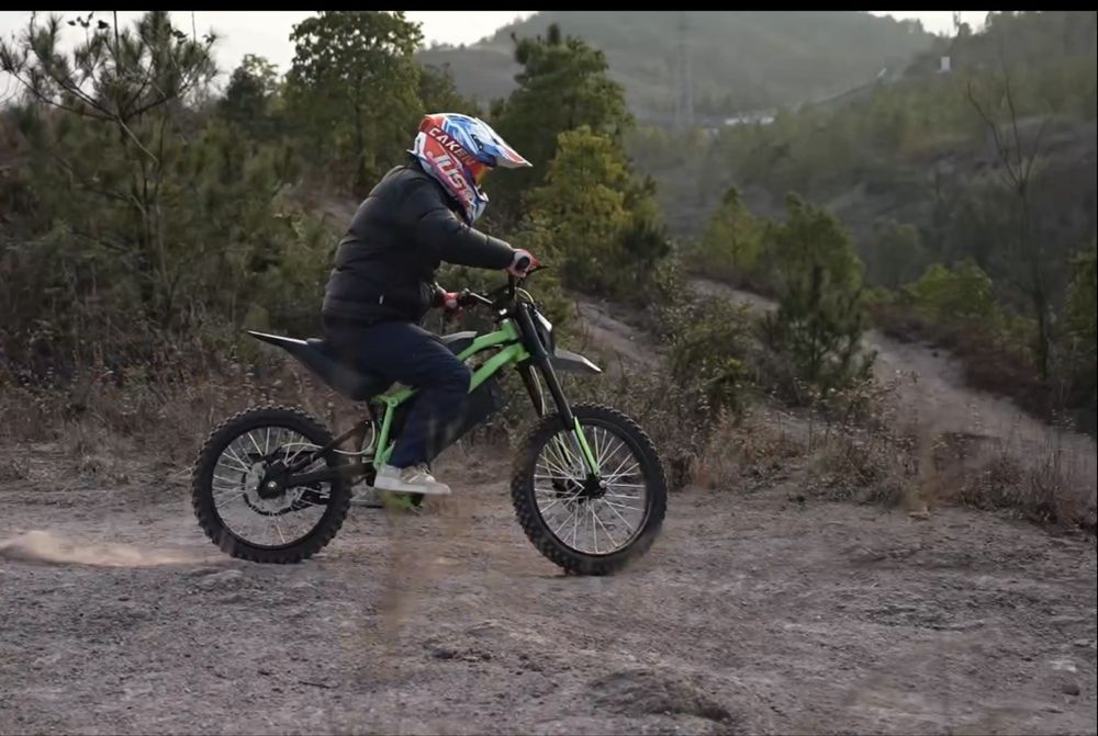 Электрический мотоцикл EM22