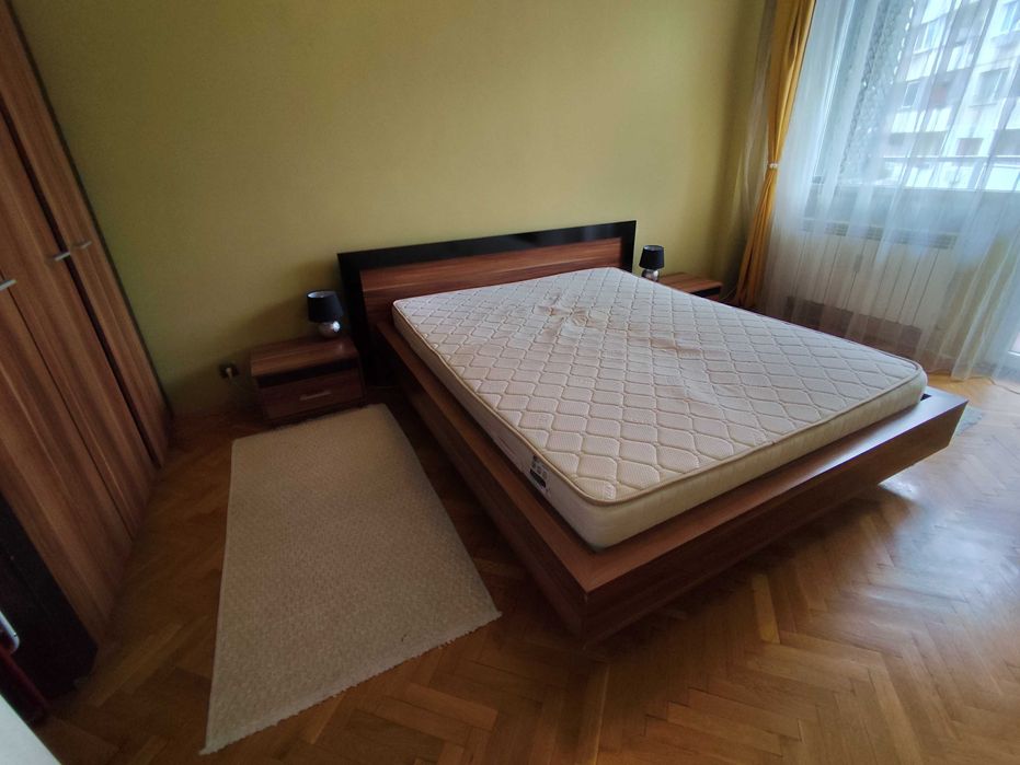 Спалня с нощни шкафчета 160/200см