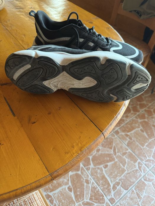 Маратонки Adidas