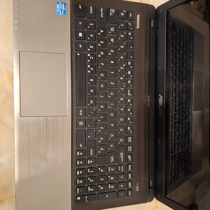 Laptop Asus, K55A, i3 3110 M, 8gb Ddr3, SSD 128 gb,  plus incarcator