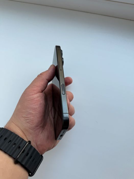 Iphone 16 pro 256 gb sim + esim, 93акб