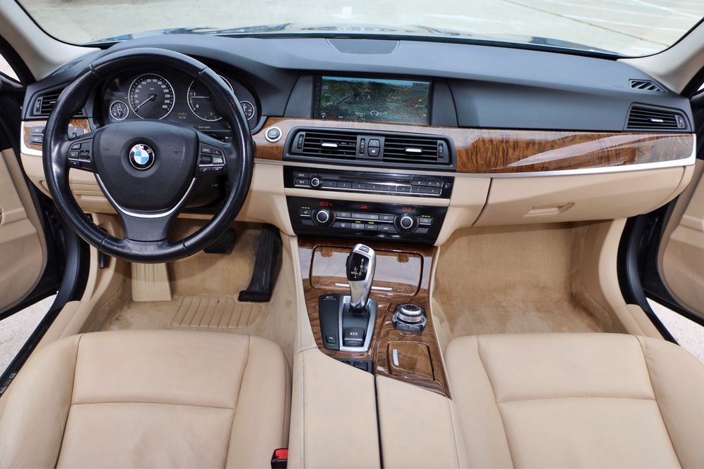 BMW 5 Series 2011 — imagine 5
