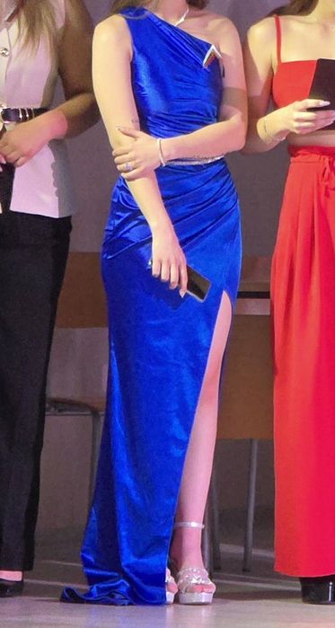 Бална синя рокля