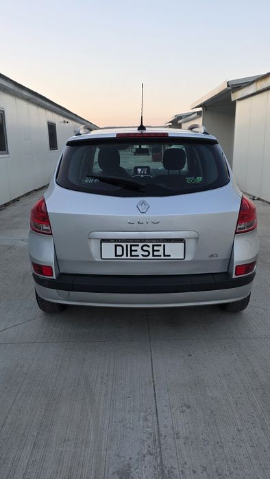 Renault Clio 1.5 diesel Tom Tom edition an 2012 euro 5