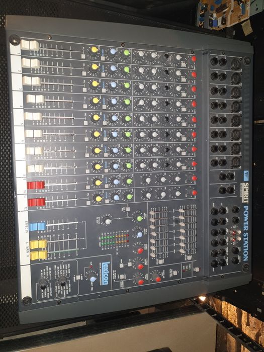 Boxe active Mackie Srm450v1/mixer Soundcraft Pw 600/Yamaha Mg12/4