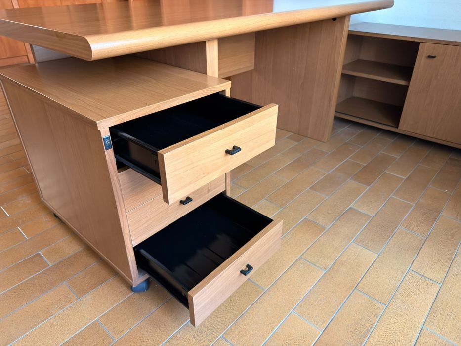 Set mobilier pentru birou/office